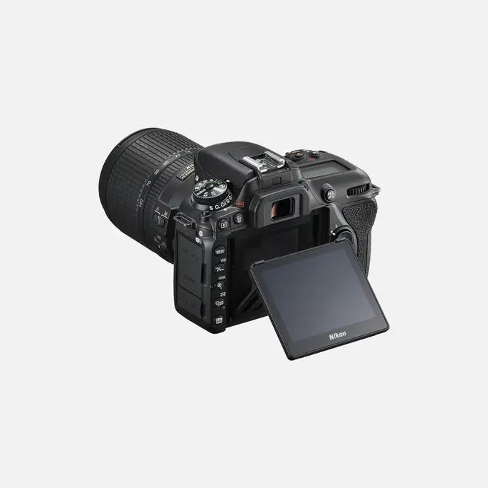 نيكون D7500 مع AF-S DX 18-140mm f/3.5-5.6G ED VR