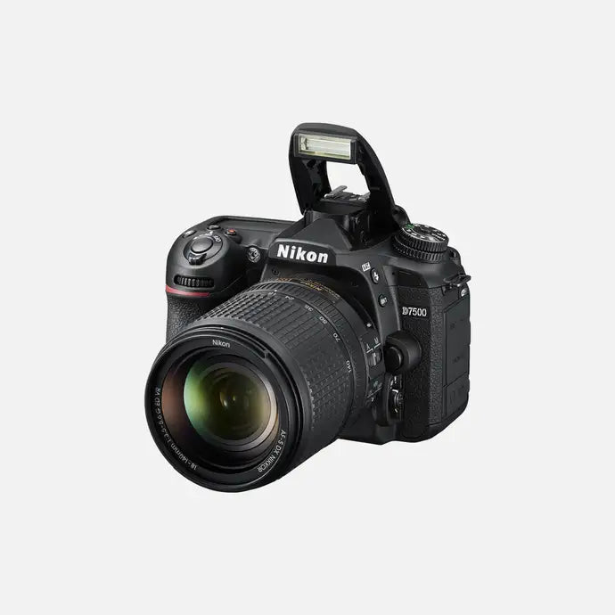 نيكون D7500 مع AF-S DX 18-140mm f/3.5-5.6G ED VR