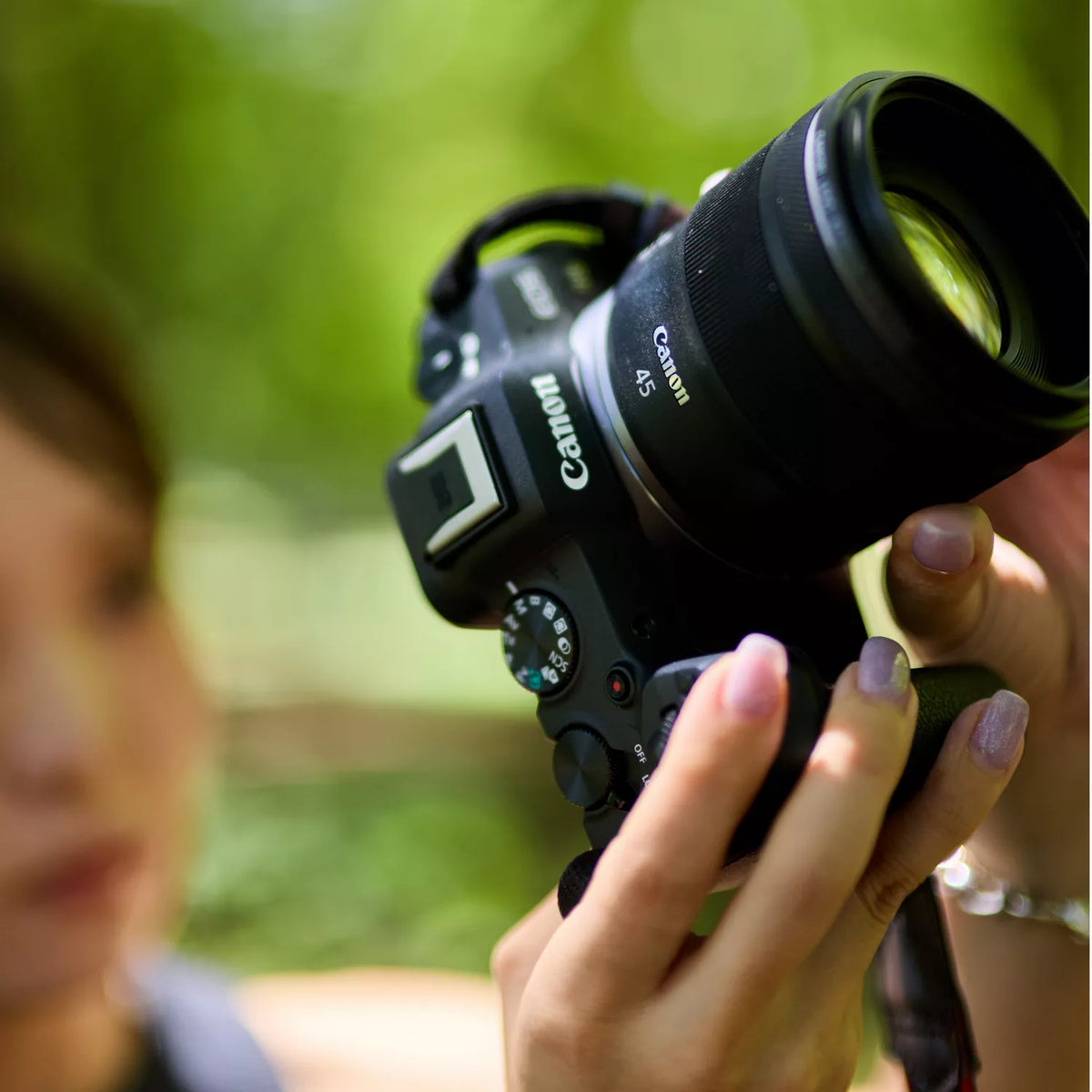 Canon RF 45mm F1.2 STM Lens