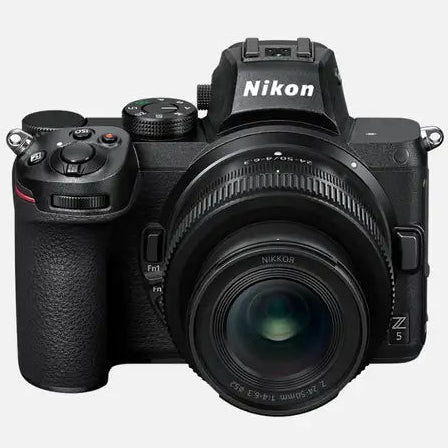 نيكون Z5 مع عدسة NIKKOR Z 24-50mm F/4-6.3 Lens Kit
